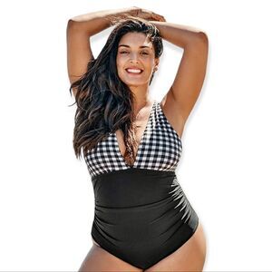 CUPSHE Women's Black White Gingham Ruched Plus Size One Piece Swimsuit